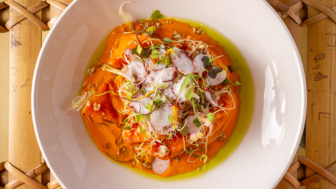 Tomate con Vinagreta de Pulpo