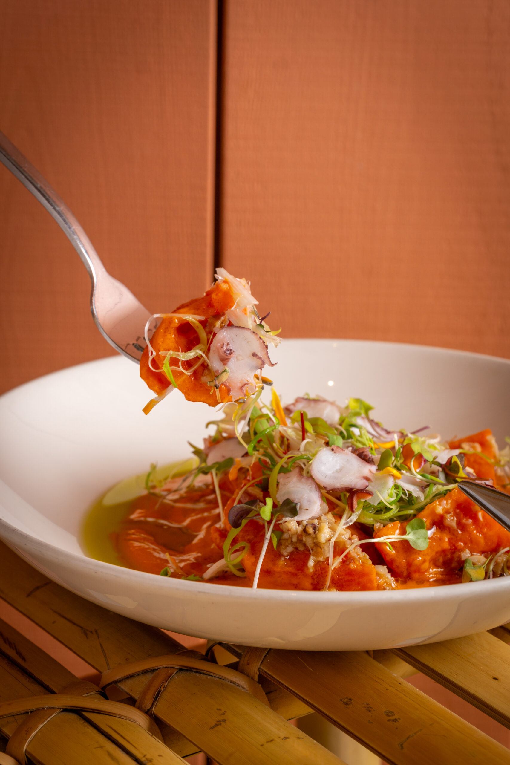 Tomate con Vinagreta de Pulpo