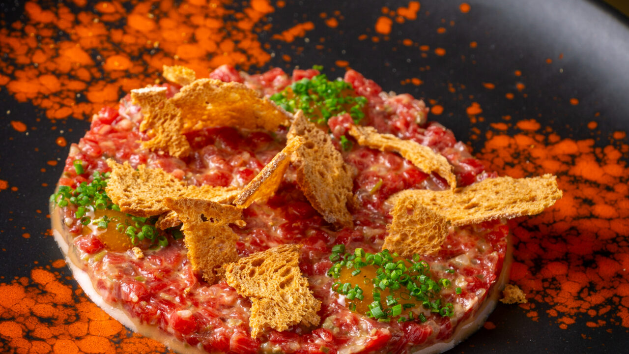 Steak Tartar de Solomillo con Gel de Yema